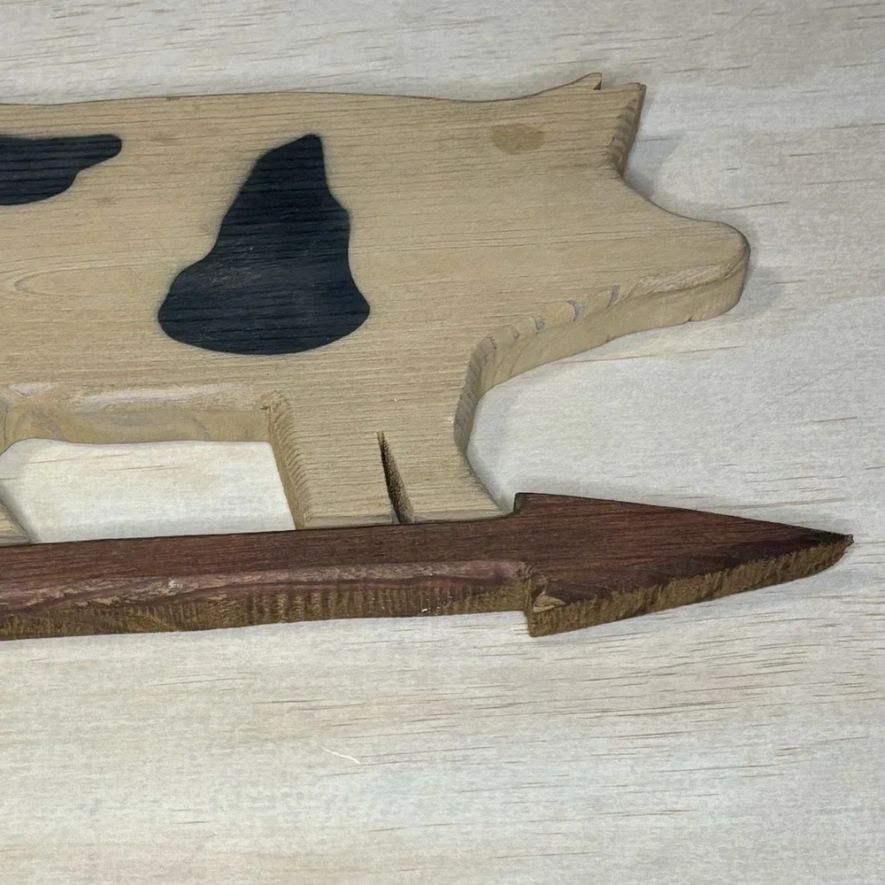 Vintage Folk Art Wooden Carved Pig & Arrow Wall Hanging 14
